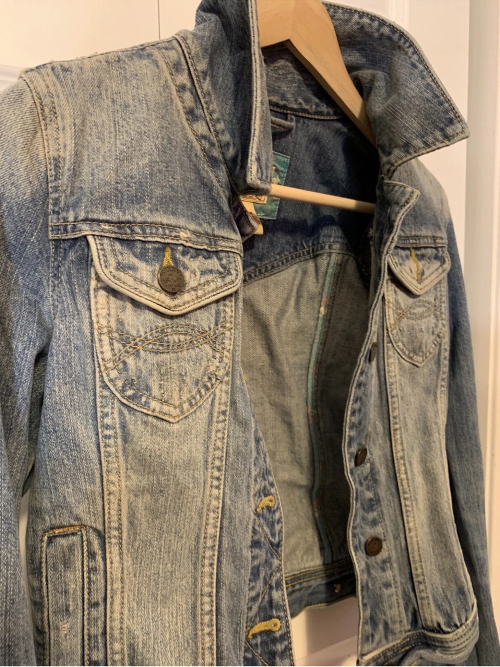VTG Abercrombie Fitch Crop Denim Jacket never be too beautiful Juniors M Grunge